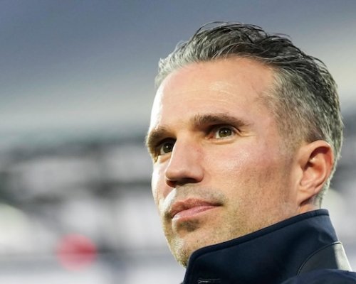 Priskeho nástupce Van Persie končí ve Feyenoordu i přes vybojovanou LM po 16 měsících. Druhý tým Eredivisie spouští velké změny