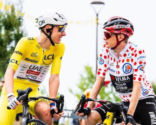 Zadní vítr či agresivní nástup hvězd? Na Tour padl po 27 letech rychlostní rekord, peloton letěl přes 50 km/h