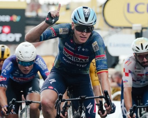 Třetí výhra pro Merliera! Belgický expres znovu ovládl hromadný finiš: Je to speciální triumf, měl jsem tu rodinu
