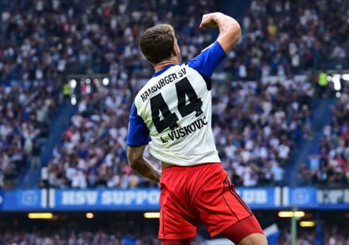 Chelsea, Liverpool ani Real Madrid to nebude. Zázračného mladíka z Chorvatska uloupí Brighton