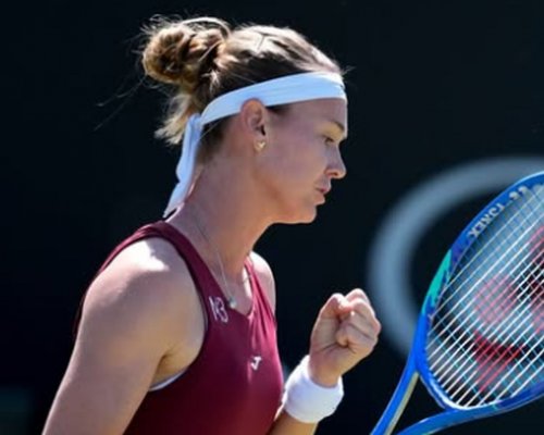 Bouzková se raduje z postupu do 3. kola Wimbledonu, Plíšková proti šampionce neuspěla