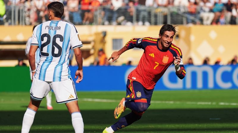 Španělsko je mistrem světa! Torres rozhodl v prodloužení, Argentina dohrávala v deseti