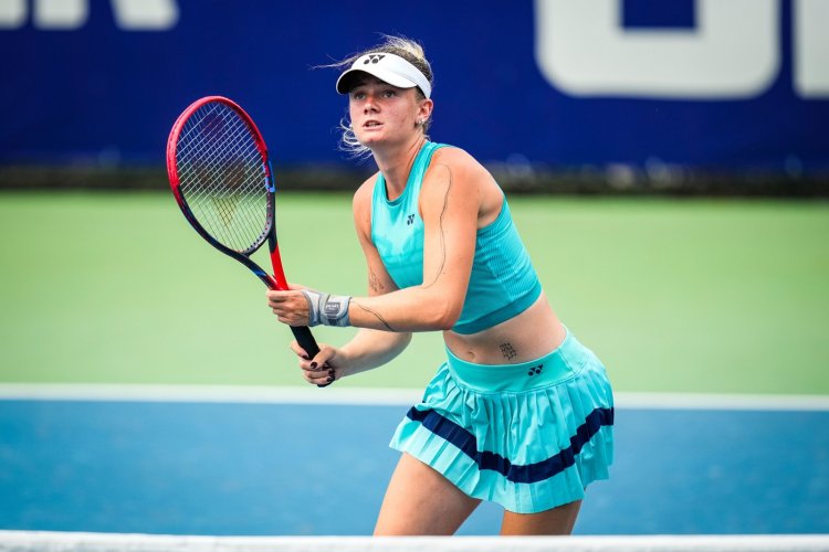 Další smolné pražské finále pro Havlíčkovou a Samson. Na turnaji WTA podlehly Britkám