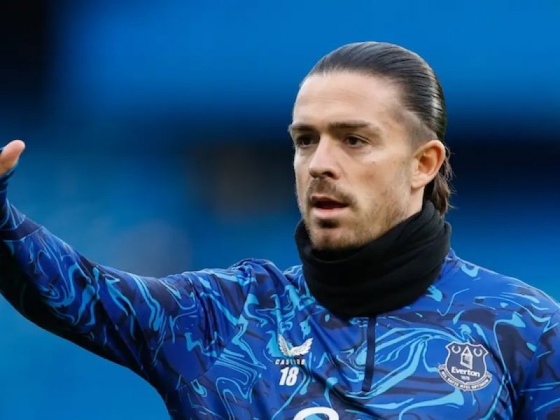 Přestaňte plácat nesmysly, vzkázal fandům Grealish a vysvětlil, proč chybí na turné City