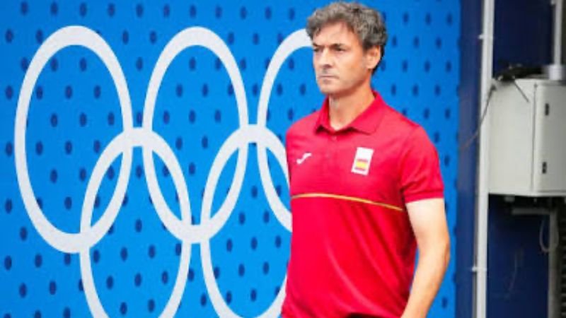 Nový kouč by rád bydlel vedle Nedvěda. A hned požádal o svolení zaletět za Schickem