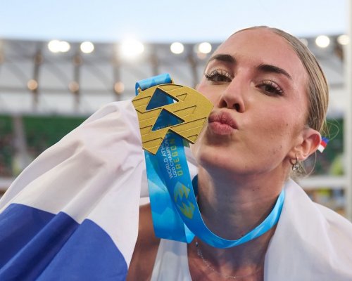 Z volejbalu utekla kvůli zlomeným prstům, teď je mistryní světa. Krutilovou nezastavila ani série zdravotních problémů