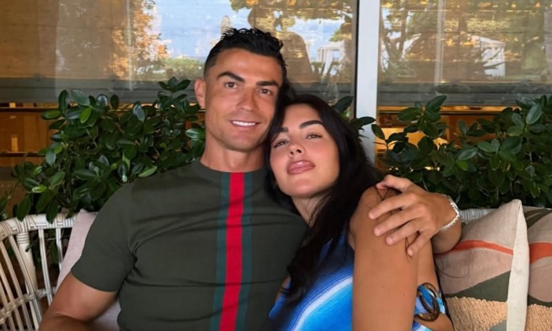 Stovky lidí čekaly na Ronaldovu svatbu. Z auta vystoupila úplně jiná nevěsta a Cristiano se dobře bavil