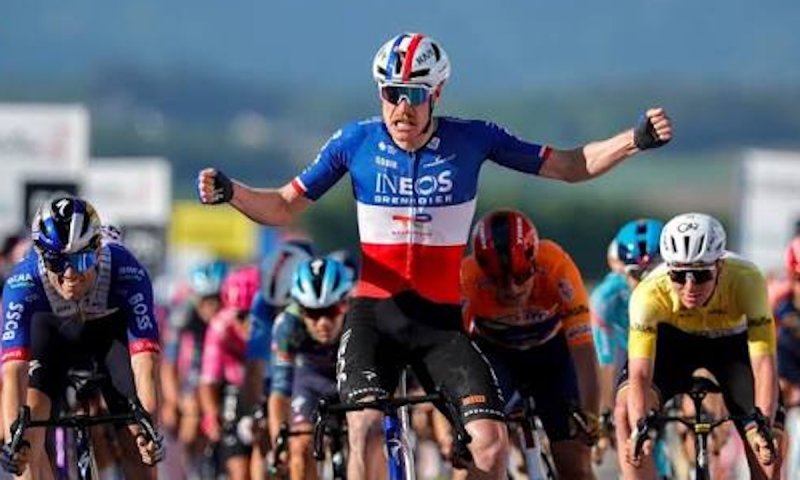 Godon přetrpěl devět etap Tour se zlomeninami. Rozsah zranění zjistil francouzský šampion až doma