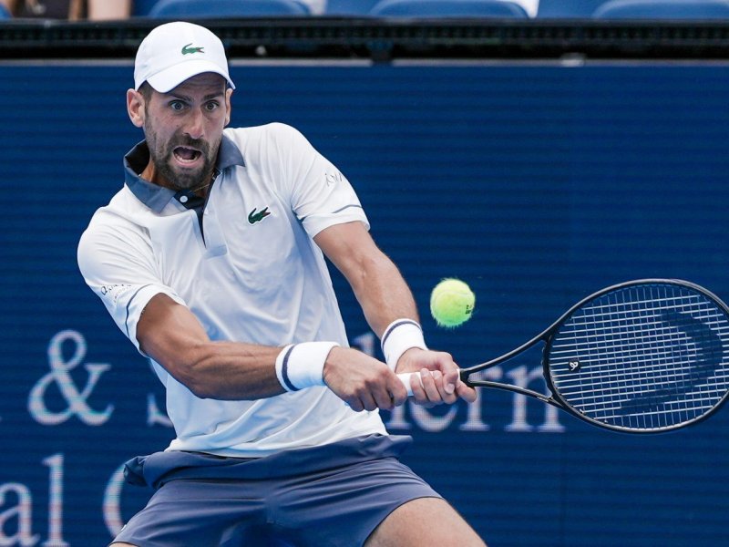 Roddick srovnal Djokovičovy úpravy s Federerovým SABRem, který označil za cirkus