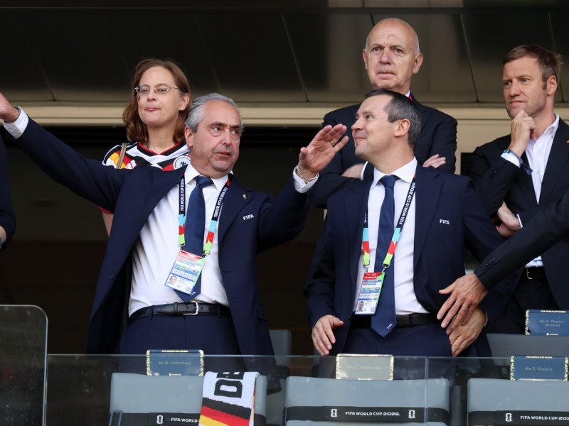 Projekt za 20 miliard dolarů, vzpoura konfederací a jeden konec. Co se ve FIFA odehrálo