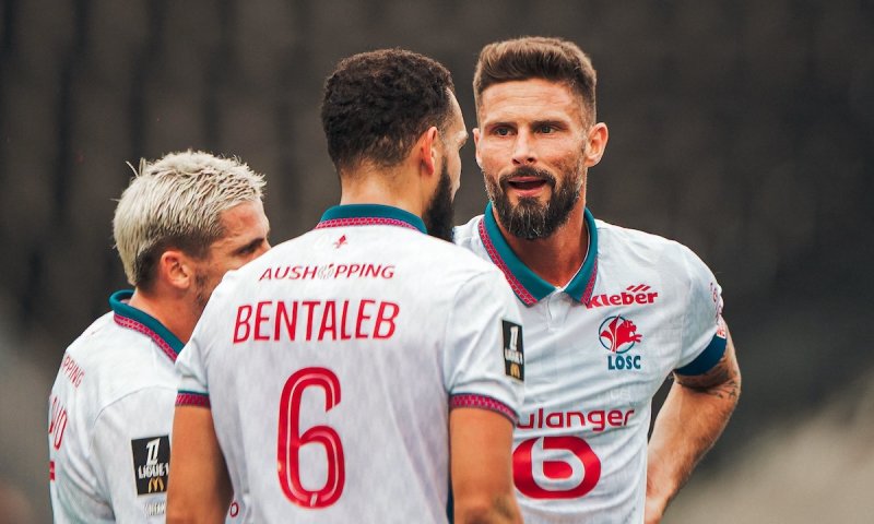 Ancelotti junior začal vítězně. Pomohl mu nestárnoucí Giroud, jenž skóroval těsně před čtyřicítkou