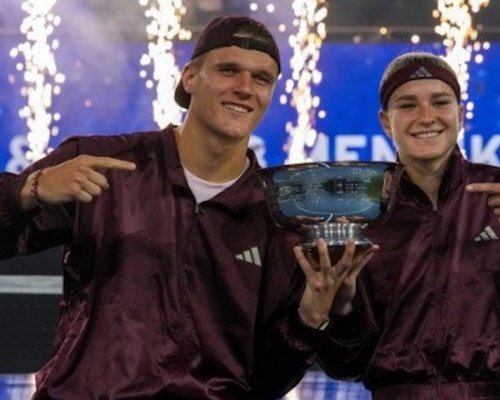 Česká pohádka v New Yorku! Muchová s Menšíkem přežili dva mečboly a slaví svůj premiérový grandslamový titul