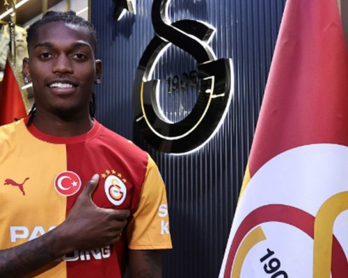 Další ofenzivní hvězda míří do Turecka. Leao se domluvil na spolupráci s Galatasarayem