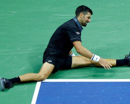 Obří šok na US Open! Vyčerpaný Djokovič několikrát zvracel a po čtyřech a půl hodinách vypadl po 20 letech v prvním kole grandslamu