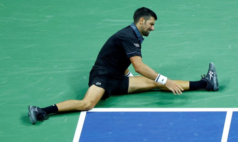 Obří šok na US Open! Vyčerpaný Djokovič několikrát zvracel a po čtyřech a půl hodinách vypadl po 20 letech v prvním kole grandslamu
