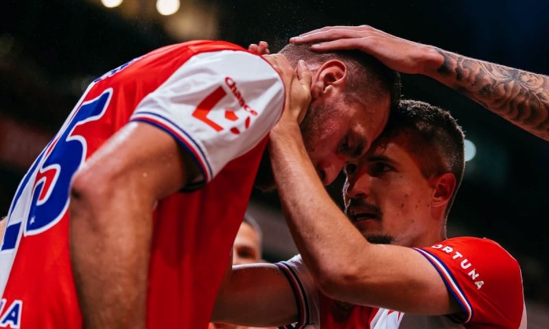 Chorý provokoval Spartu. Míč napálil na tribunu a seběhli se na něj Guddal, Irving, Braut Brunes či kapitán Karabec