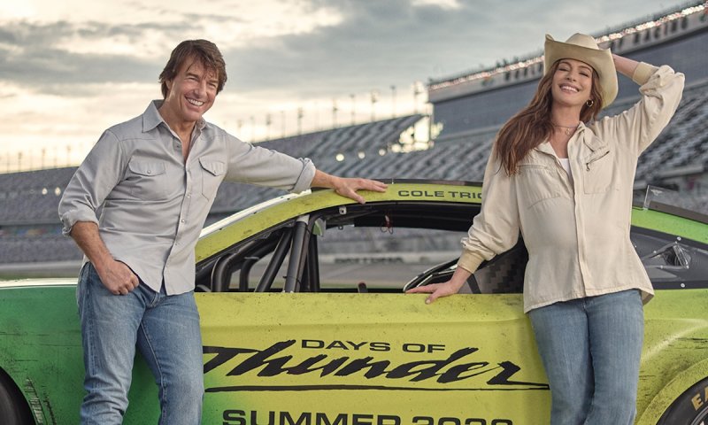 Top Gun už nestačí. Tom Cruise opráší další kultovní roli a skoro po 40 letech znovu usedne do závodního auta NASCAR