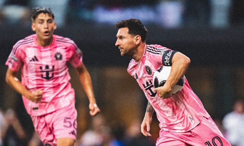 Dva góly, asistence a další úchvatný rekord. Messi dál píše fotbalové dějiny