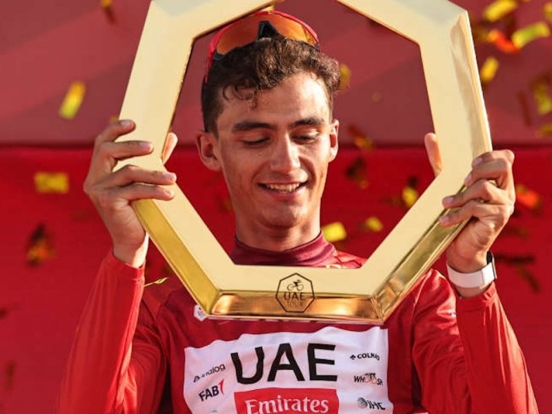 Nejdůležitější podpis roku? Pogačarův dědic Del Toro se zavázal UAE Team Emirates až do roku 2031