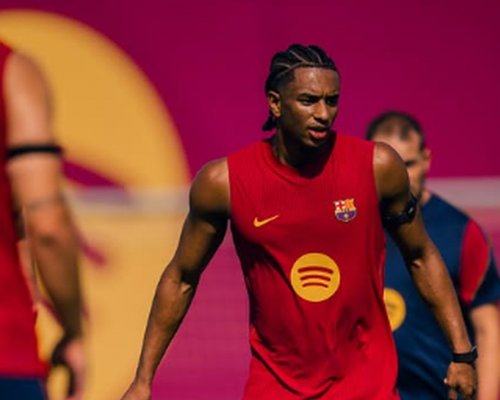 Opustí Barcelonu další odchovanec? Levý obránce by mohl v zimě odejít Anglie