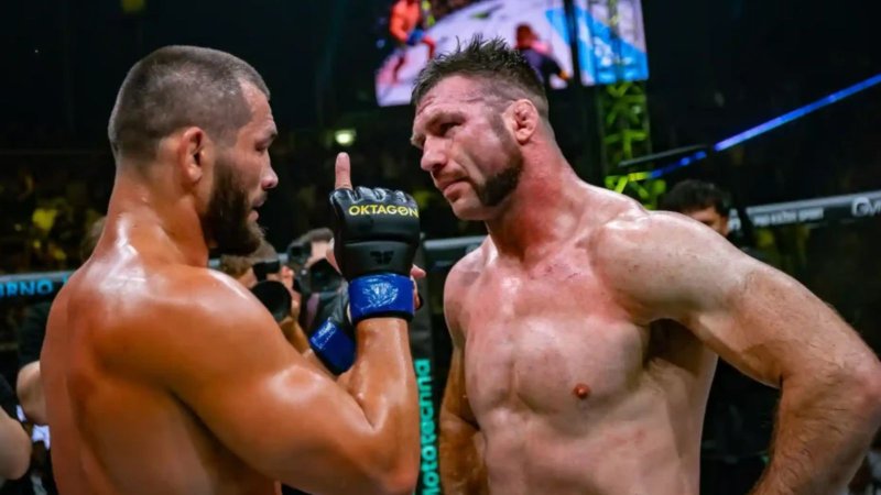 Ostrá hádka Fleuryho s Muradovem. Řeší se doping i Machova minulost v branži pro dospělé