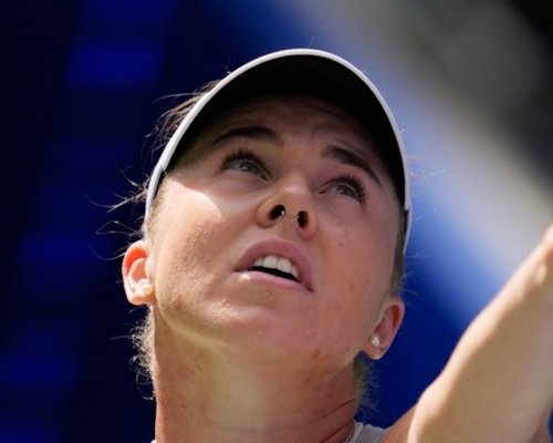K jedenácté grandslamové výhře v řadě vedly dvě a půl hodiny nervů. Wimbledonská šampionka Nosková válí i v New Yorku
