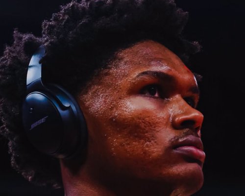 Rockets vytáhli více než 4 miliardy a zamkli svou mladou ikonu, jež odehrála nejvíc minut ze všech hráčů NBA