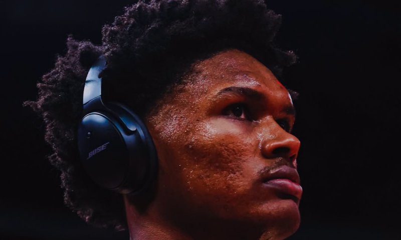 Rockets vytáhli více než 4 miliardy a zamkli svou mladou ikonu, jež odehrála nejvíc minut ze všech hráčů NBA