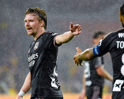 Když mě nikdo nekoupí, tak budu hrát v Lyonu, řekl s humorem Šulc. Tým z Premier League by odmítal těžko