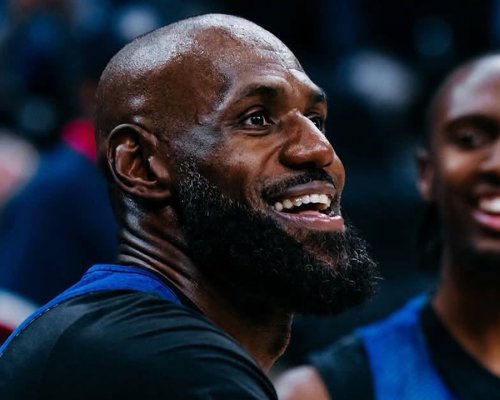 LeBron útočí na 45 tisíc bodů, Durant má na mušce Kobeho, Curry pět tisíc trojek. Jaké rekordy mohou padnout v NBA?