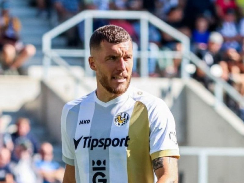 Opustí Petrášek v létě Hradec? Opora Votroků je spojována s možným návratem do Polska