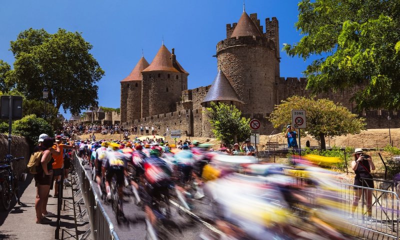 Pyreneje budou nemilosrdné! Tour 2027 odstartuje ve Skotsku, rozhodnout může etapa s převýšením 5400 metrů