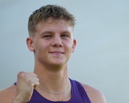 Rekordy mu nestačí, sbírá už i prestižní trofeje. Rada byl vyhlášen největší mladou nadějí Evropy