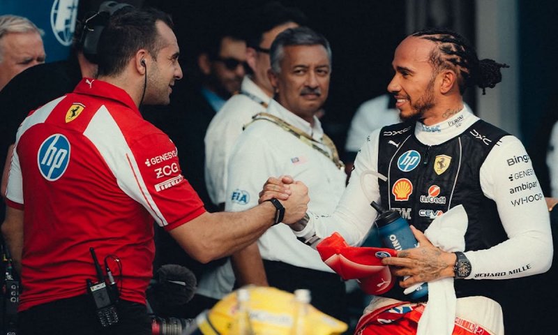 Hamilton musel na trati vypnout motor. Softwarový zkrat proměnil formuli 1 v Lego závod