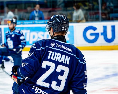 Slovan chce do české extraligy s rozpočtem Sparty či Třince. "Nemůžou nám říkat, co si to dovolujeme," vzkazuje šéf