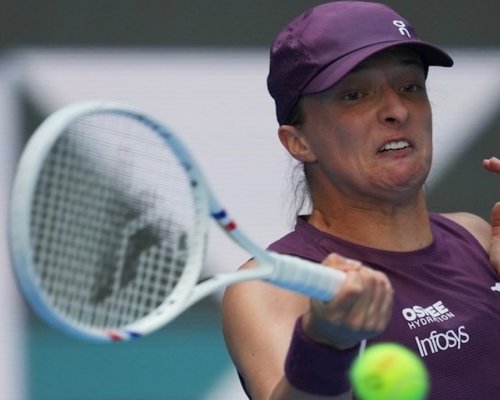 Šwiateková smetla americký talent a dorovnala Serenu. Rekordní Sabalenková není až tak daleko